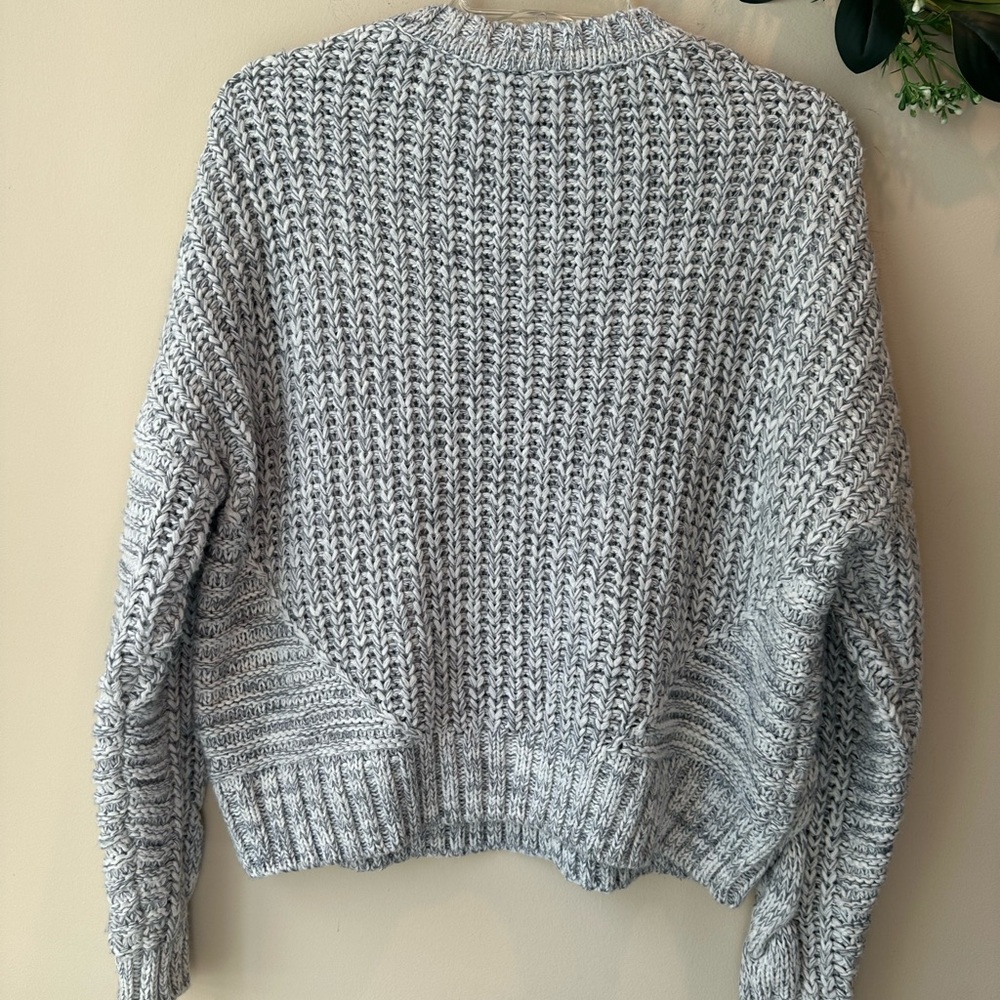 moon & madison Light Cable Knit Sweater - Picture 6 of 7